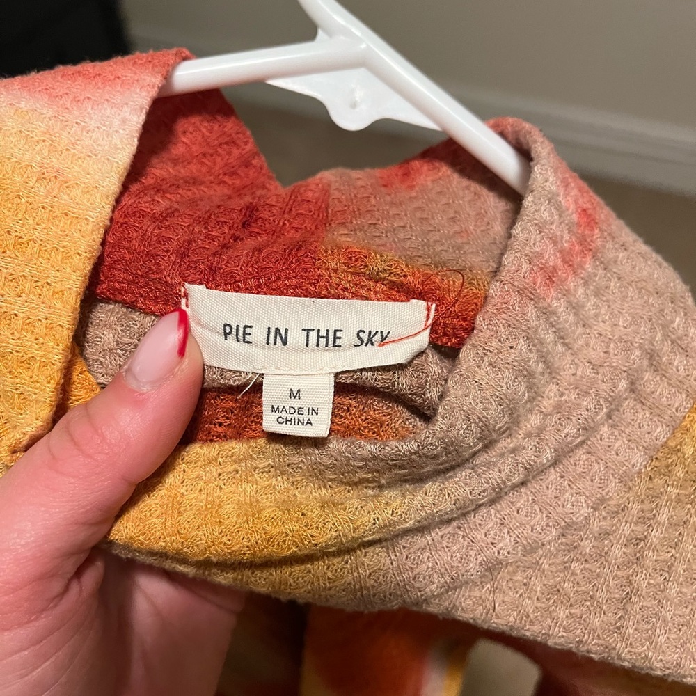 Pie in the sky turtle neck